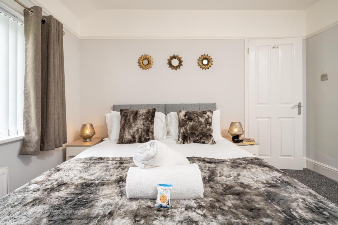 Mulberry House - Luxurious And Modern 4-Bed In Solihull Near Nec,Jlr, Airport, Resorts World, Hs2 Extérieur photo