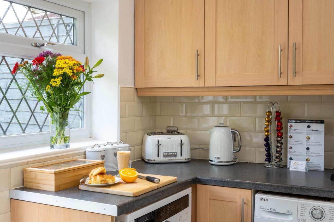 Mulberry House - Luxurious And Modern 4-Bed In Solihull Near Nec,Jlr, Airport, Resorts World, Hs2 Extérieur photo