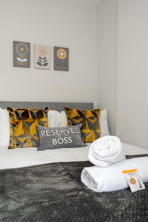 Mulberry House - Luxurious And Modern 4-Bed In Solihull Near Nec,Jlr, Airport, Resorts World, Hs2 Extérieur photo