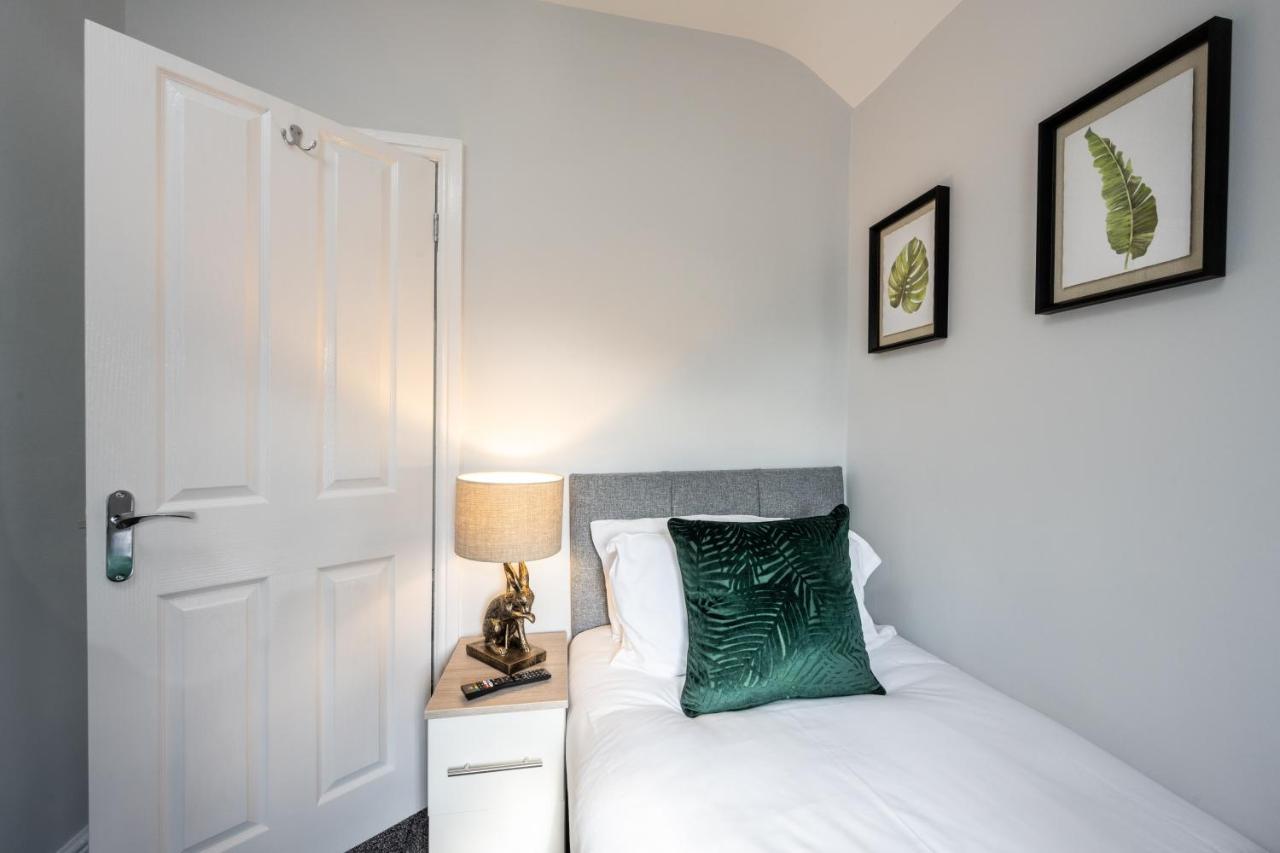 Mulberry House - Luxurious And Modern 4-Bed In Solihull Near Nec,Jlr, Airport, Resorts World, Hs2 Extérieur photo